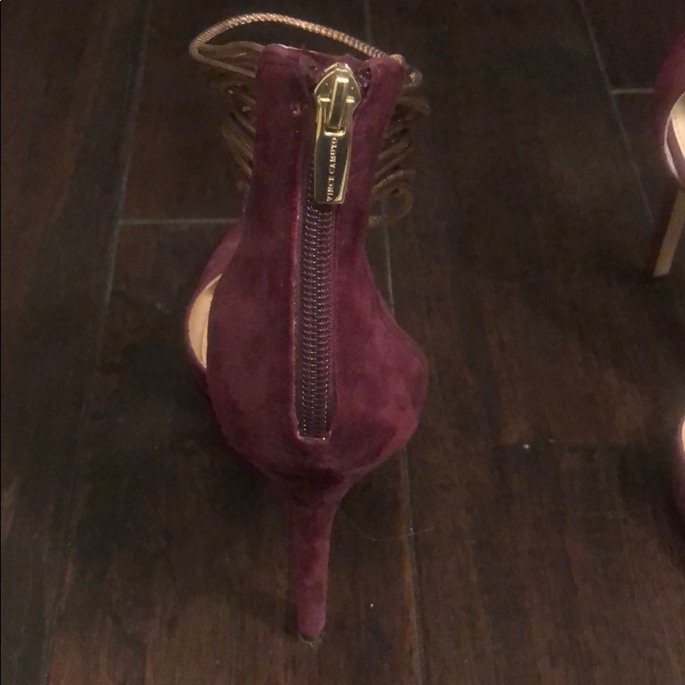 Heels - Picture 2 of 2